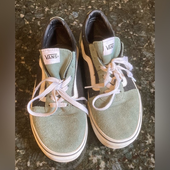 Vans Green and Black Sneakers - Picture 2 of 5